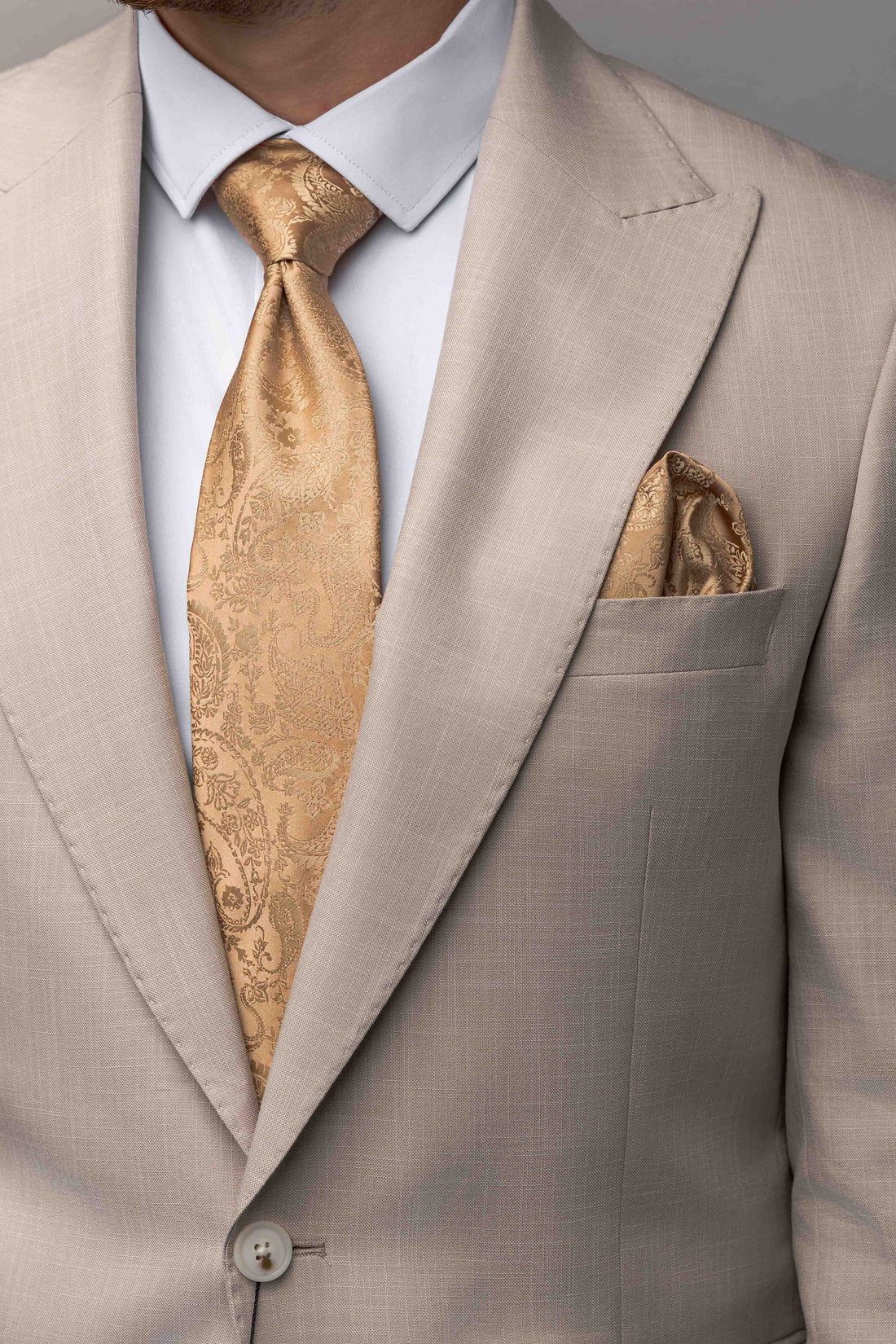goldbeige Krawatte mit tonalem Barockmuster