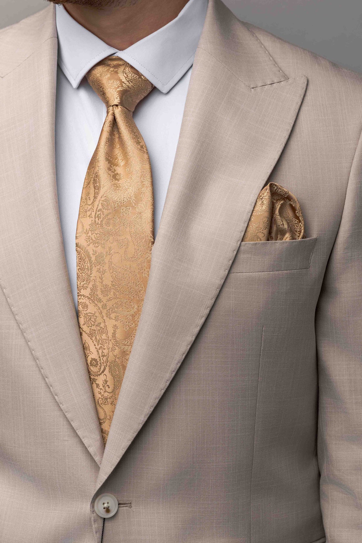 goldbeige Krawatte mit tonalem Barockmuster