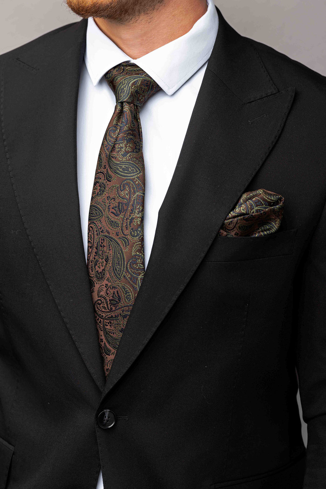 braun-olivfarbene Paisley-Krawatte