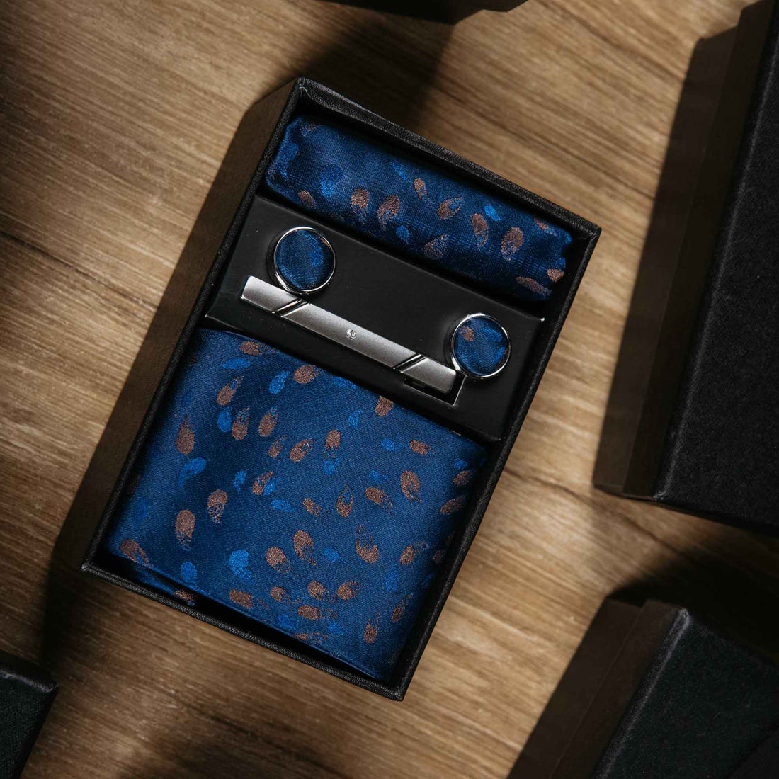 Signature Paisley – Navy Blue – | Bellino Moda