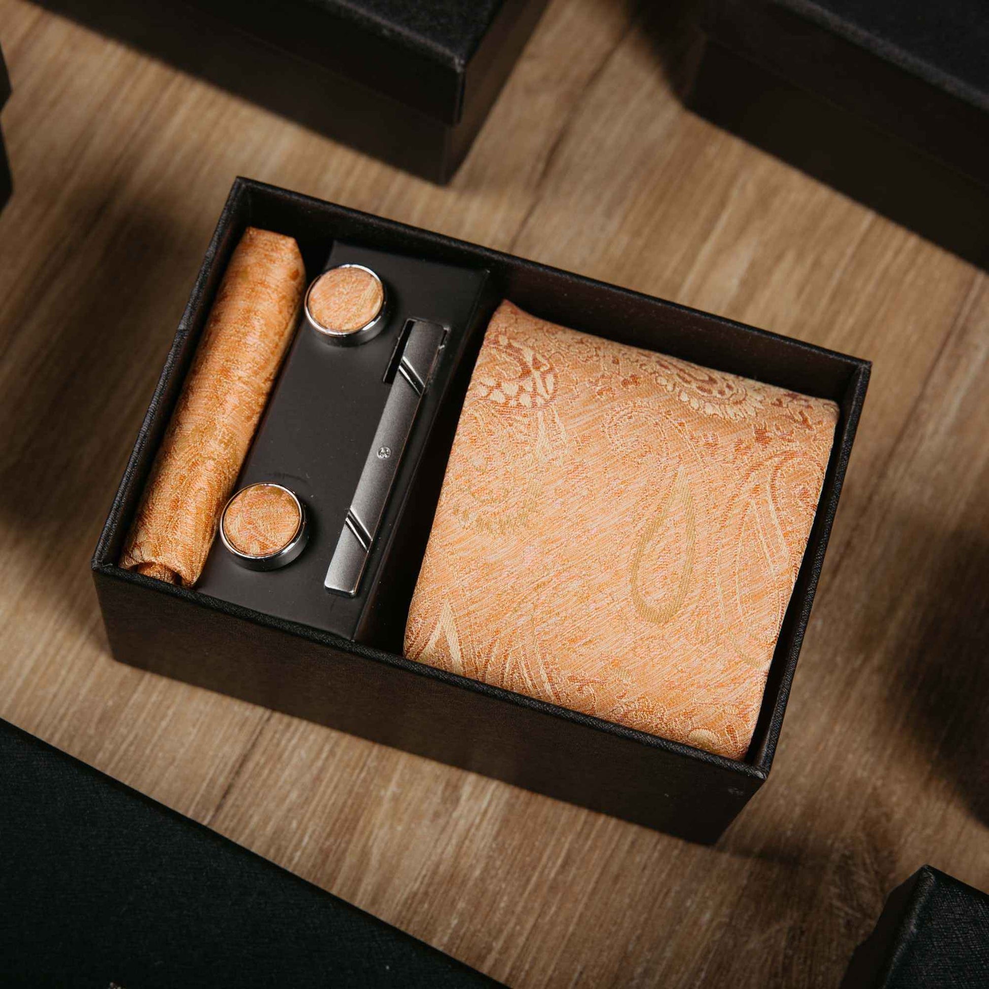 Signature Paisley – Orange – | Bellino Moda