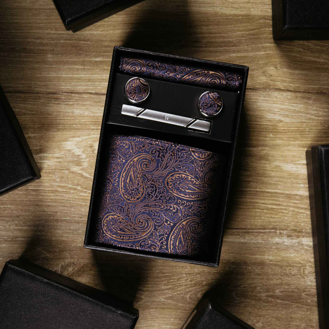 Signature Paisley – Violet – | Bellino Moda